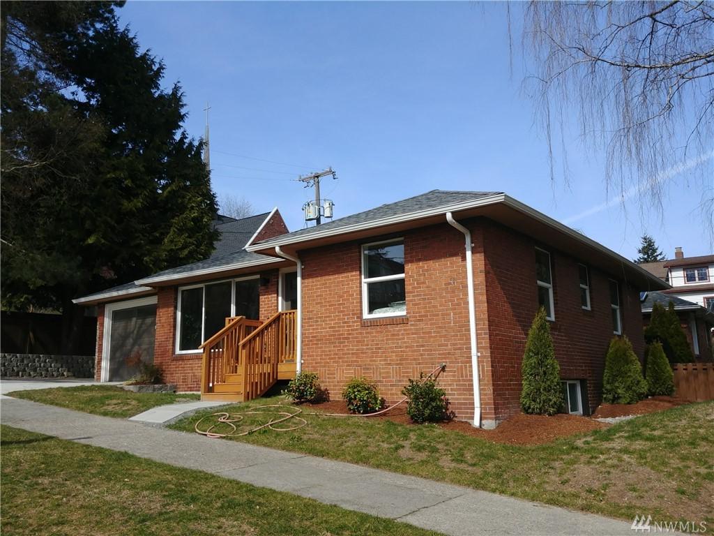 1816 82nd St - Photo 1
