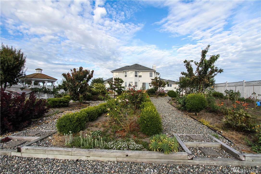 763 Ocean View Ct - Photo 1