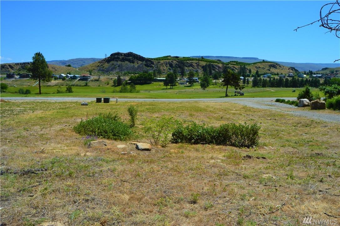 28 Golf Course Dr - Photo 1