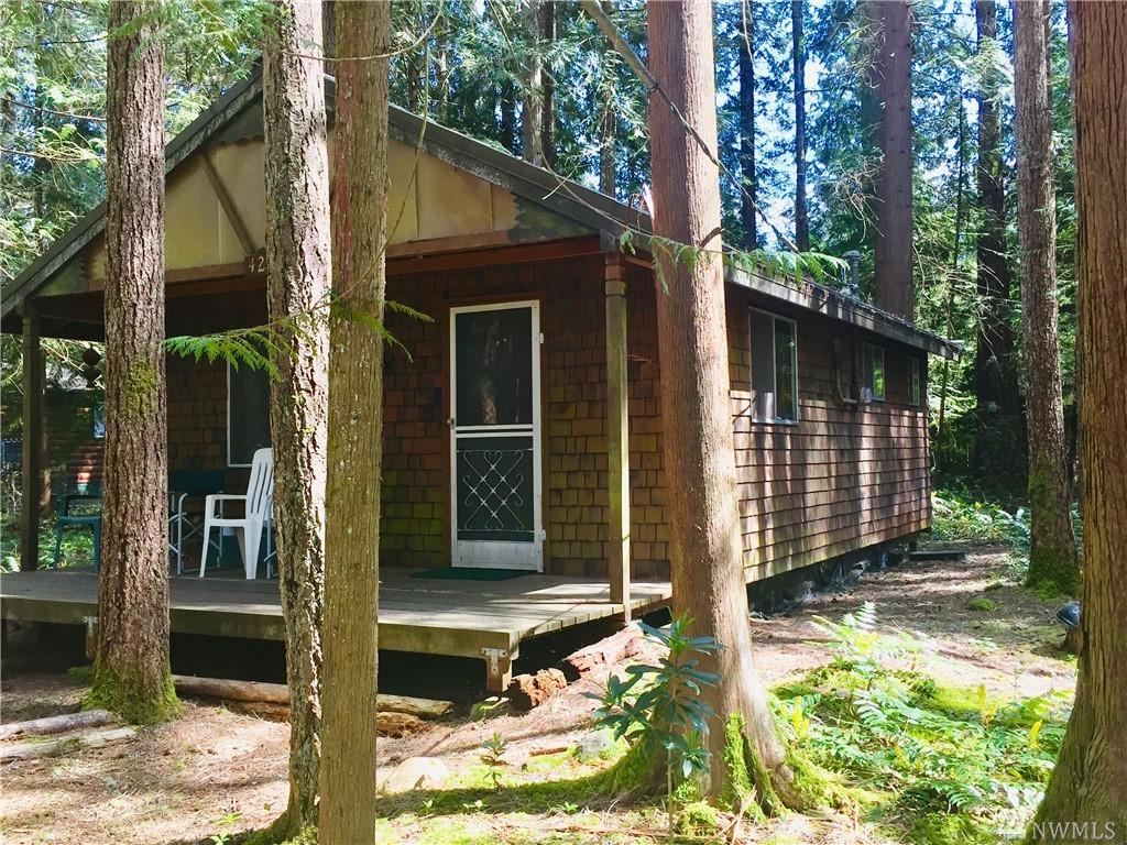 42076 Cedar St - Photo 1
