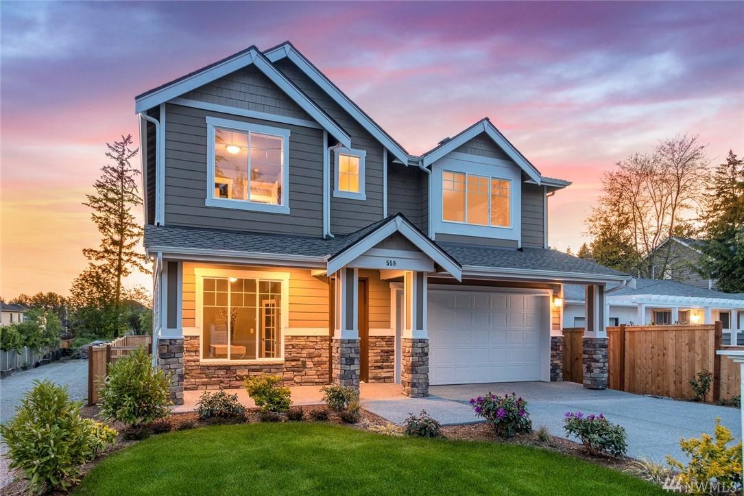 559 Hoquiam Ave Ne - Photo 1