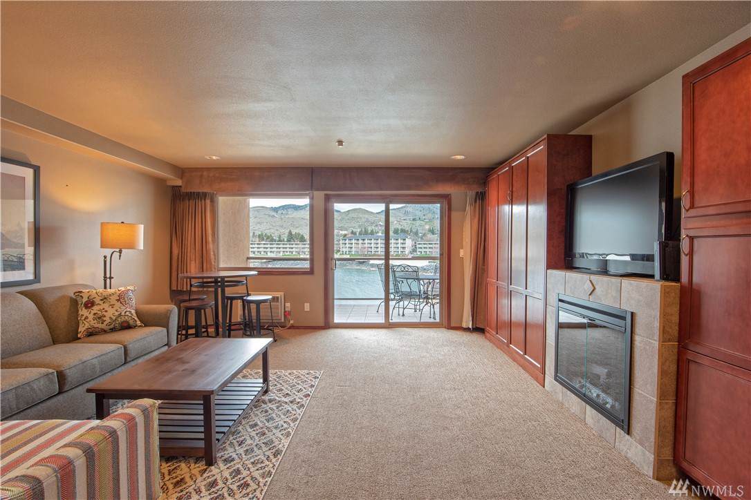 322 Woodin Ave - Photo 1