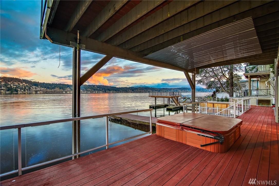1838 Lake Sammamish Pkwy - Photo 1