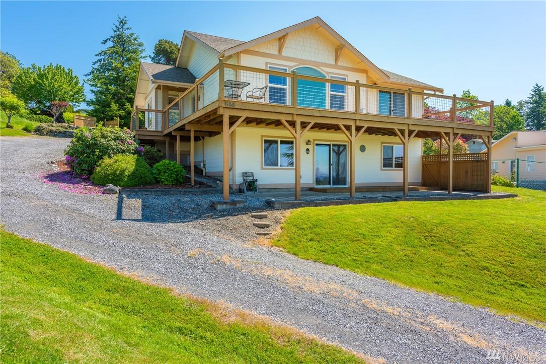668 Parkview Place - Photo 1