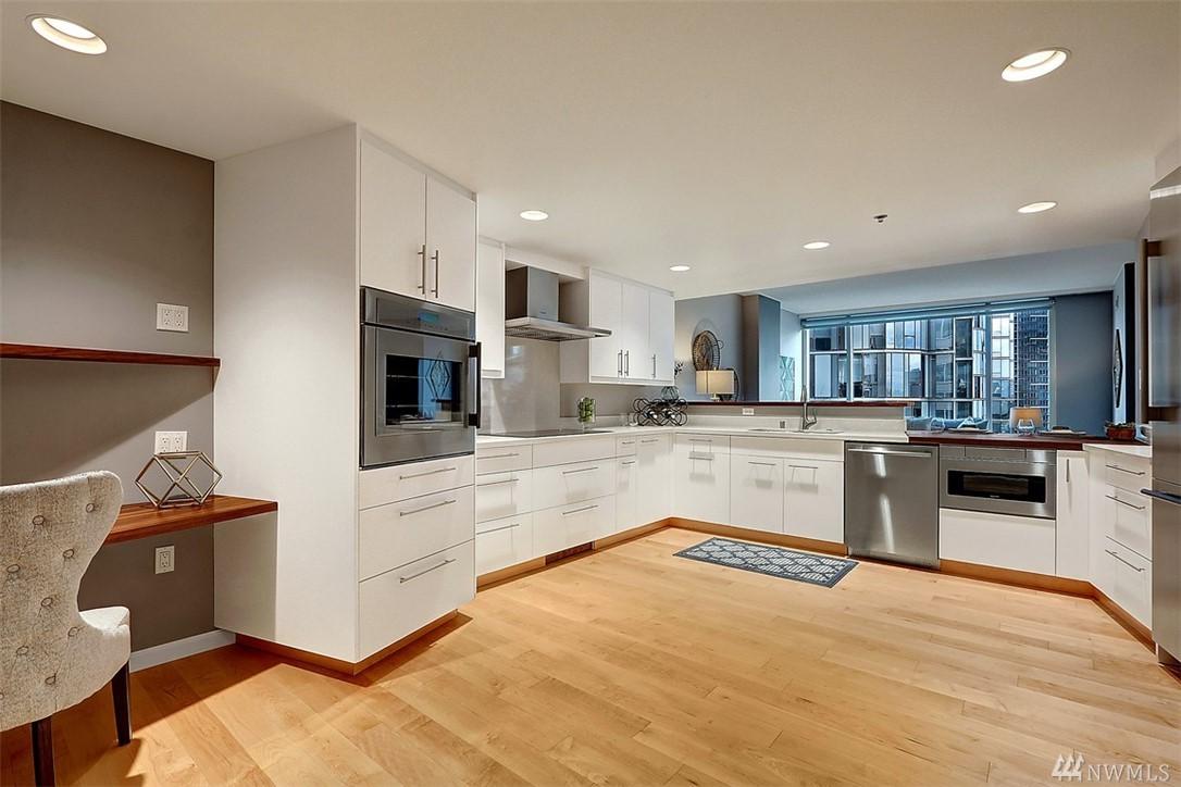 177 107th Ave - Photo 1