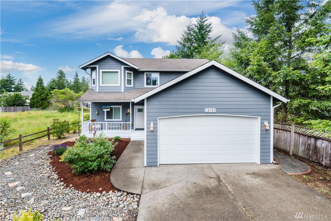 12131 Bronson St - Photo 1