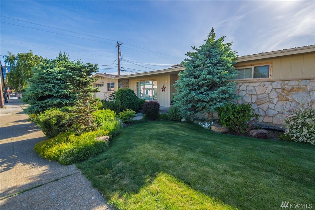 205 Wright Ave - Photo 1