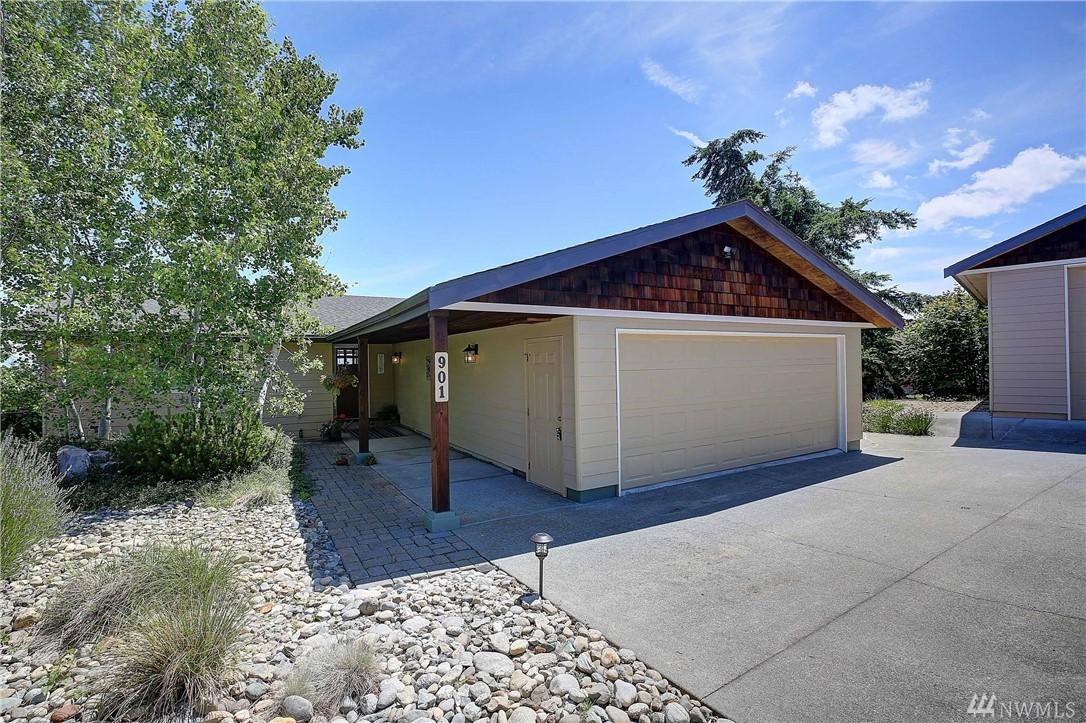 901 Michael Wy - Photo 1