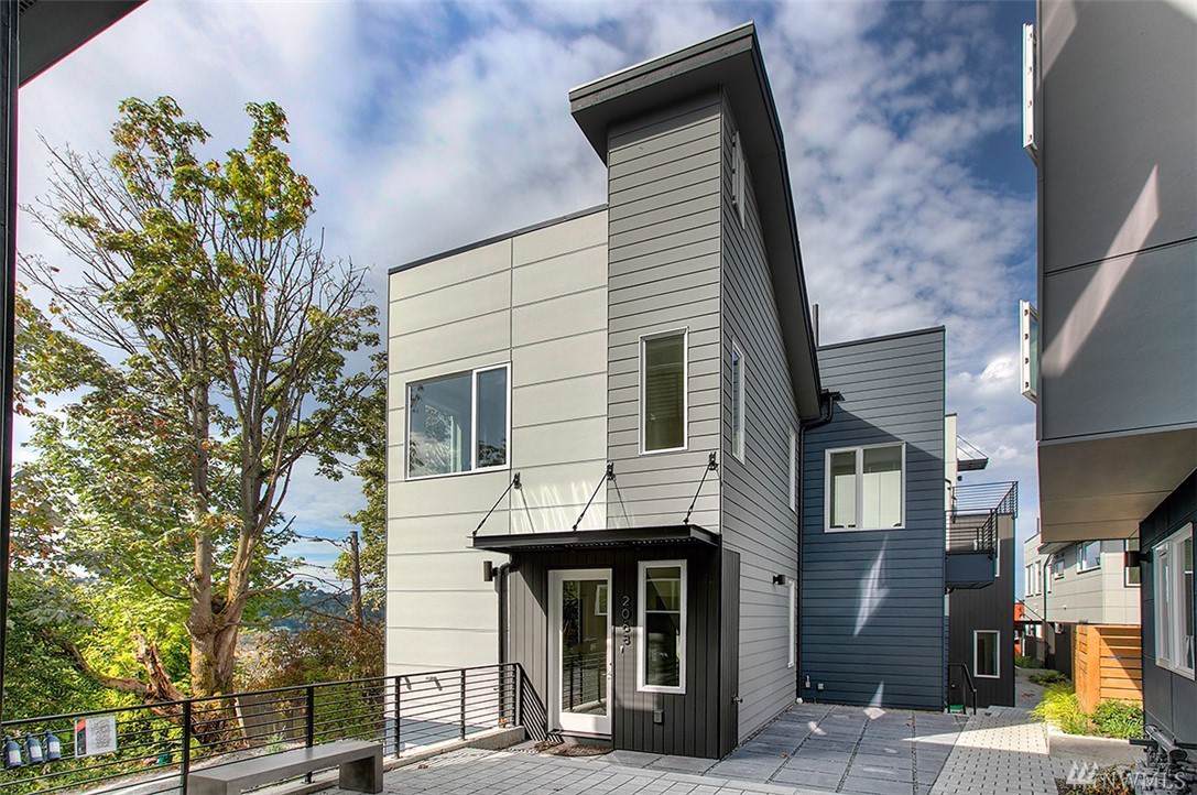 2068 Charlestown St - Photo 1