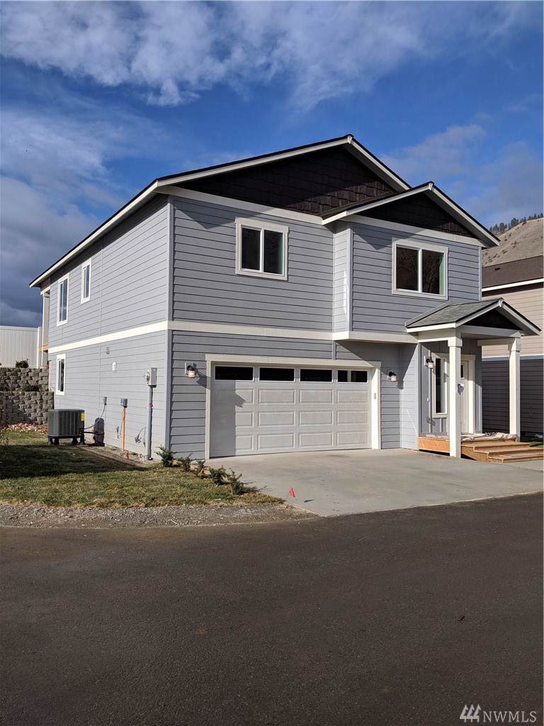 400 Riverside Meadow - Photo 1