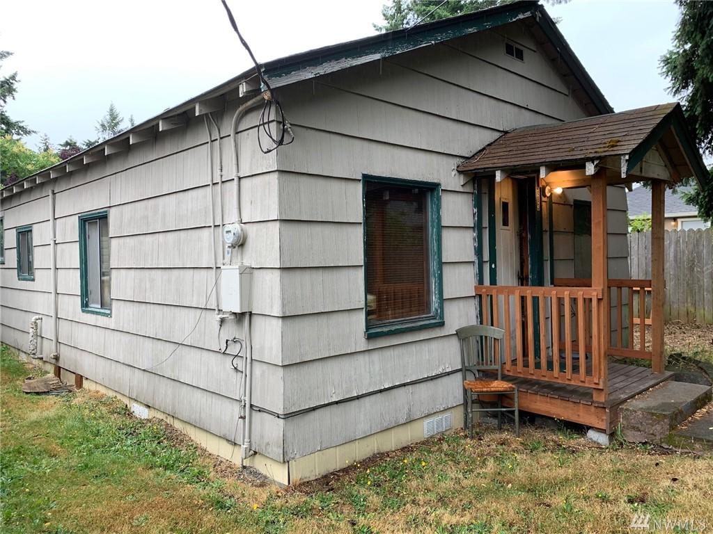 803 108th St - Photo 1