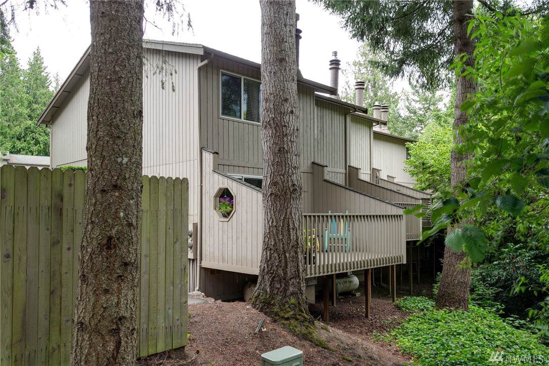1305 Clearbrook Dr - Photo 1