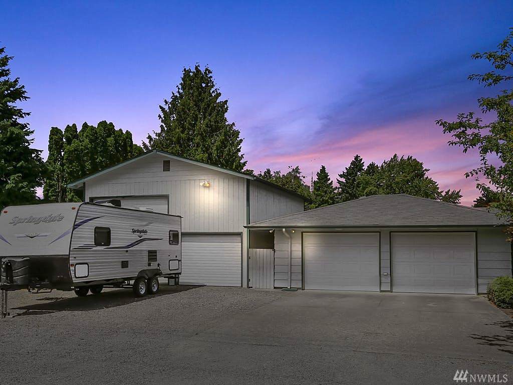 1501 Belmont Ave - Photo 1
