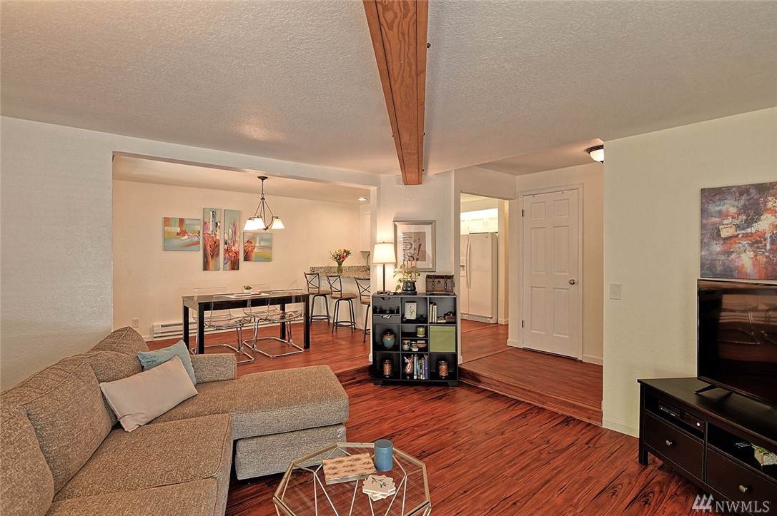22906 Edmonds Wy - Photo 1
