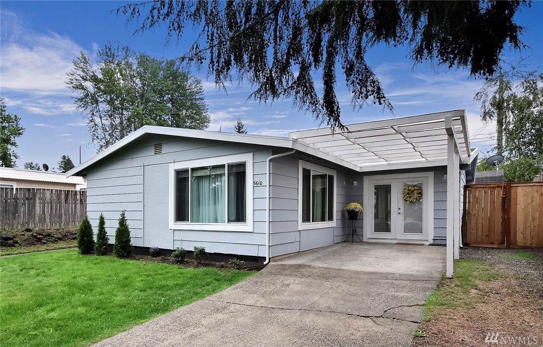 5610 Seaview St - Photo 1