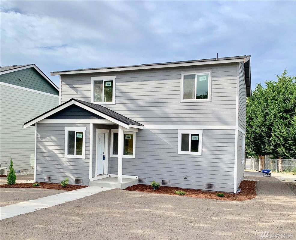 1217 40th St - Photo 1