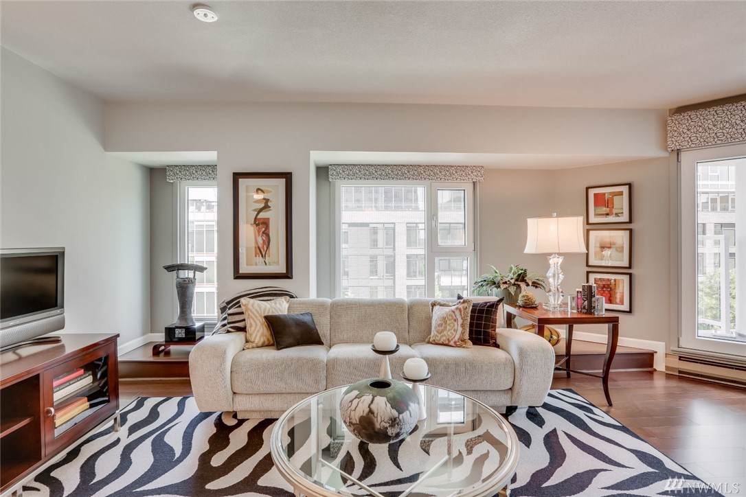 121 Vine St - Photo 1