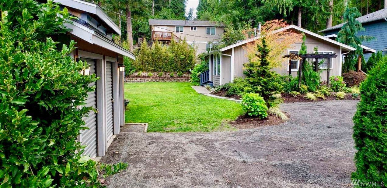 12950 Lakeview Ave - Photo 1