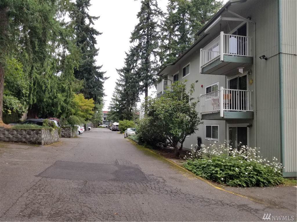 5824 200 St - Photo 1