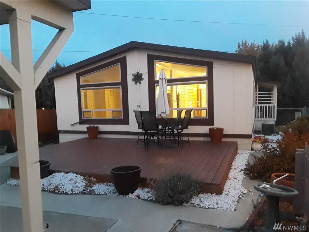 611 Western Ave - Photo 1