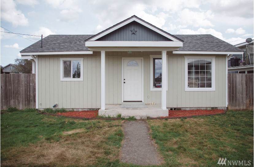 219 11th St - Photo 1