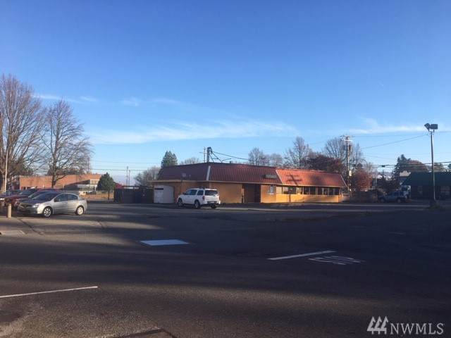 1120 Lakeway Dr - Photo 1