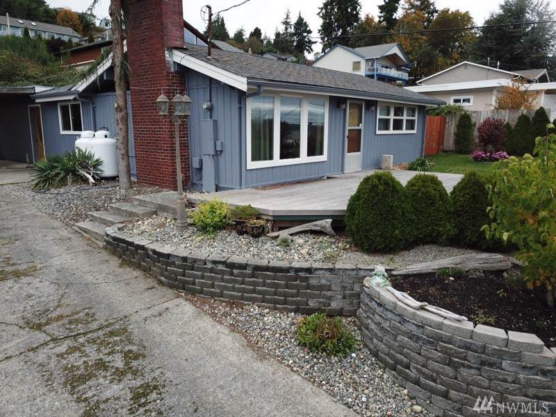 1358 Country Club Dr - Photo 1