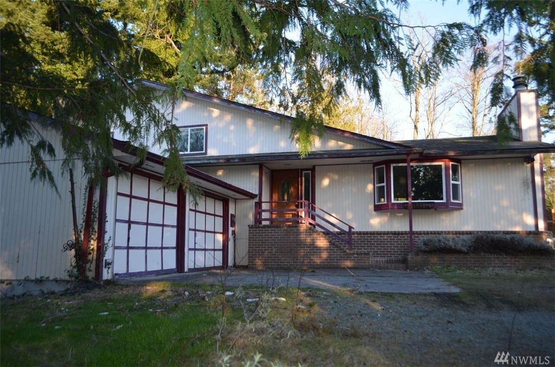 17481 Cypress St - Photo 1