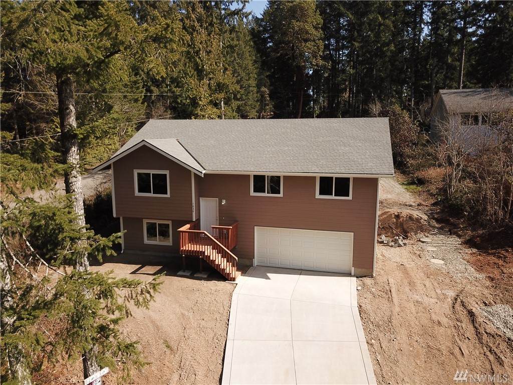1030 Trails End Dr - Photo 1