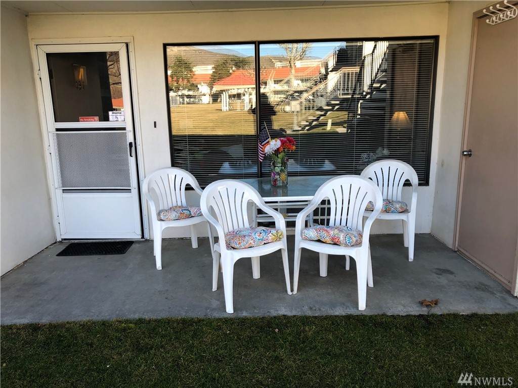 8903 Crescent Bar Rd - Photo 1