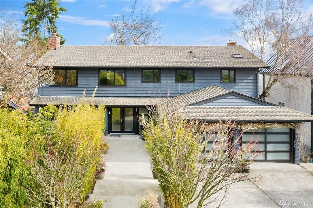 6208 51st Ave - Photo 1