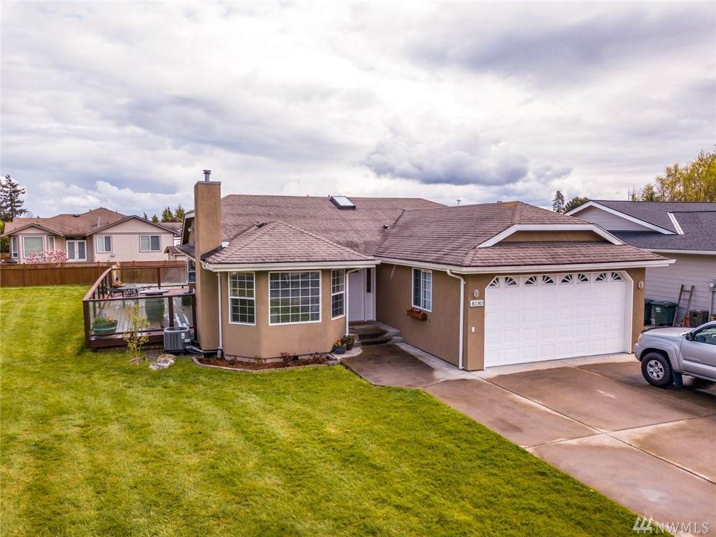 8280 Chilliwack Rd - Photo 1