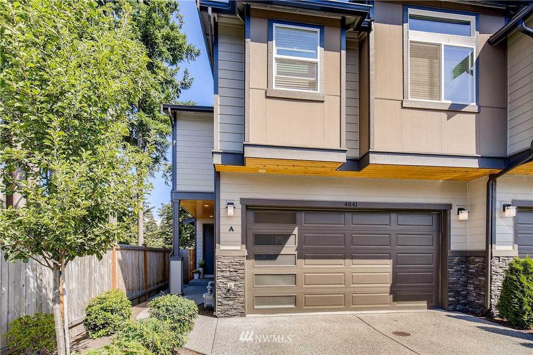 4841 100th Street - Photo 1