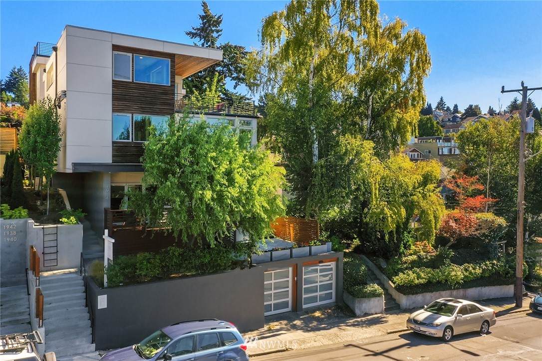 1934 10th Avenue - Photo 1