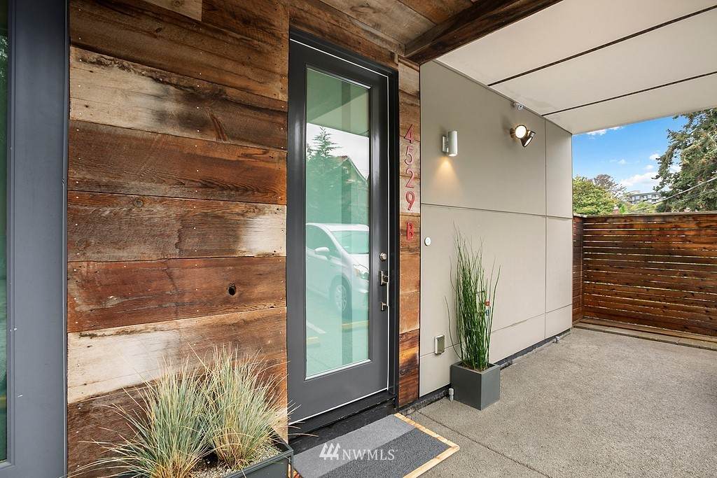 4529 Rainier Avenue - Photo 1