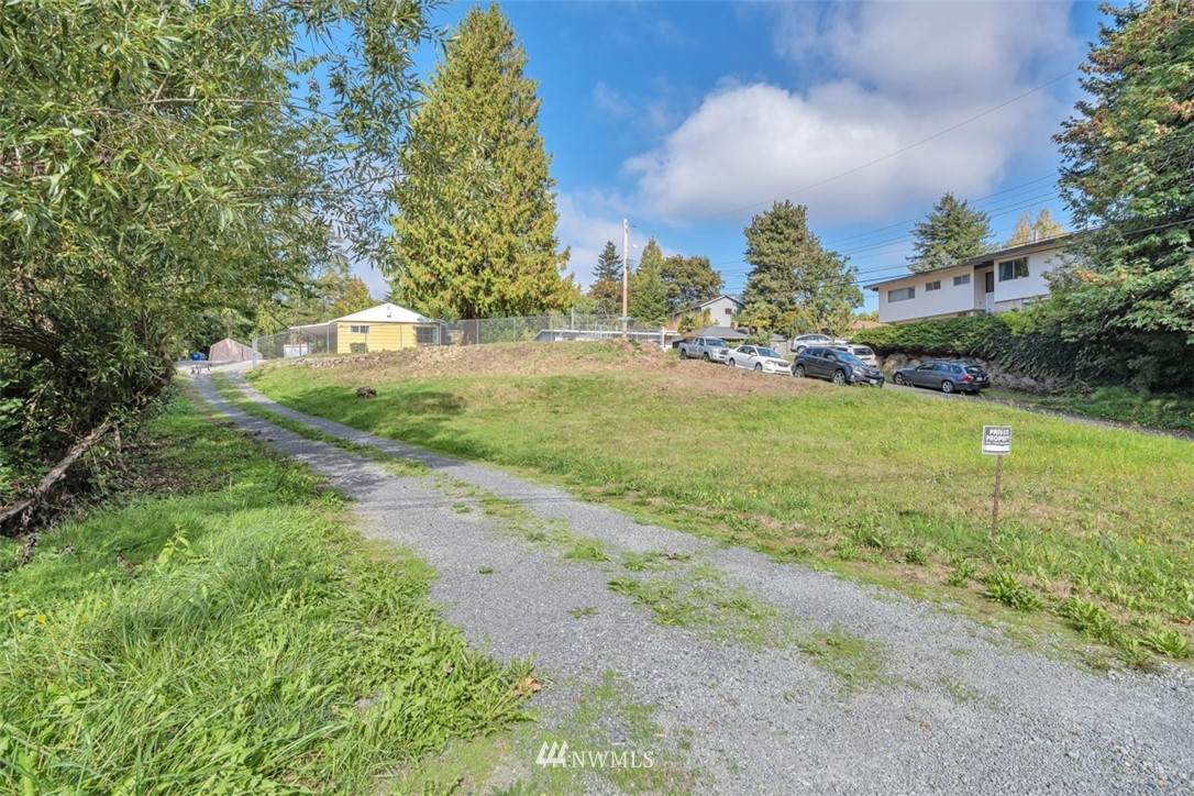 5535 30th Avenue - Photo 1