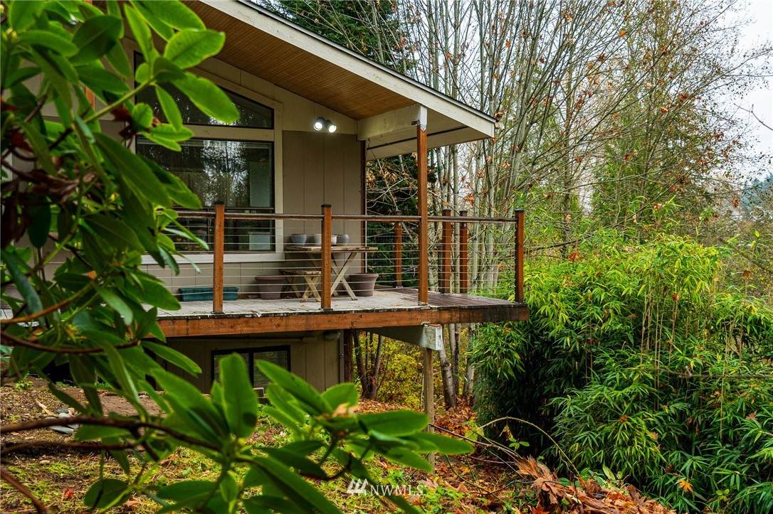 19302 136th Avenue - Photo 1