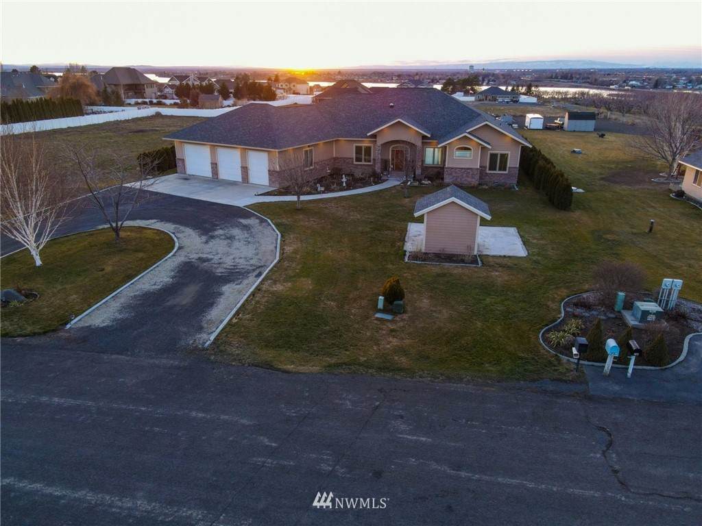 718 Young Road - Photo 1