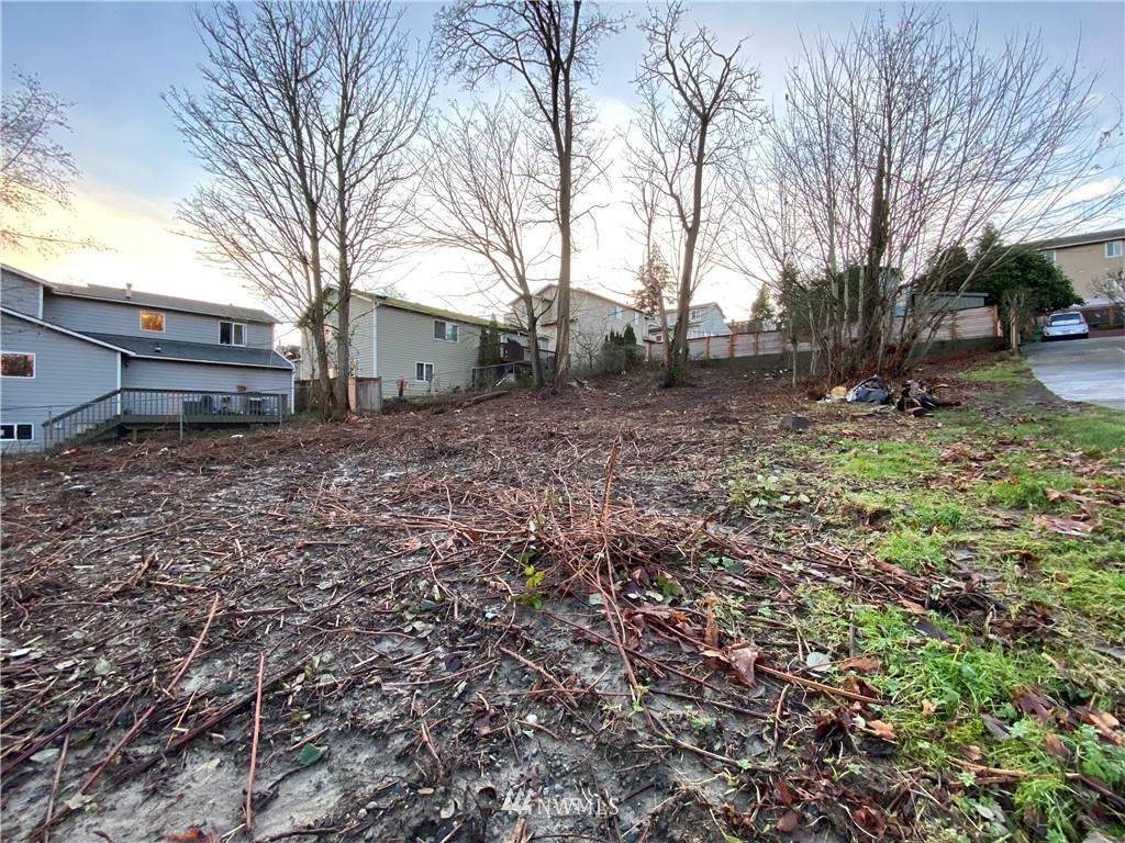 1907 Dawson Street - Photo 1