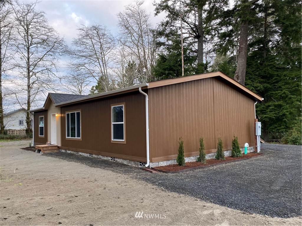 517 Chenois Avenue - Photo 1