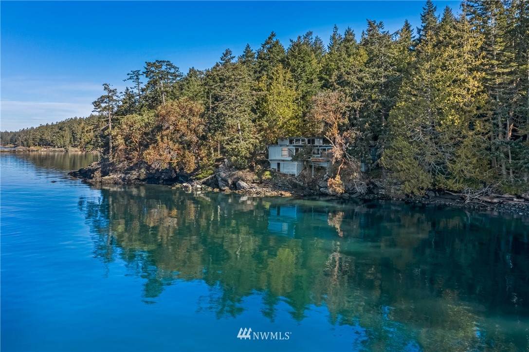 586 Parks Bay Drive - Photo 1