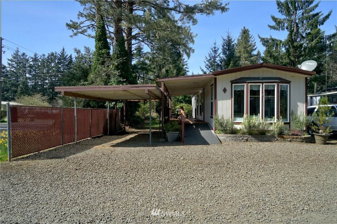 2515 Bay Avenue - Photo 1