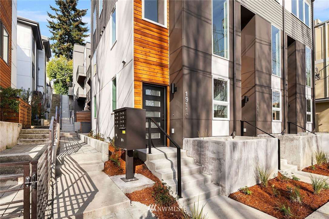 1911 15th Avenue - Photo 1