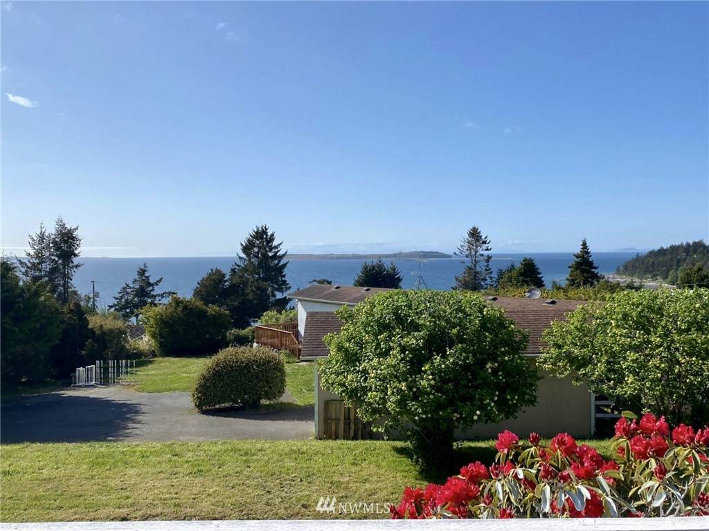 481 Dennis Boulevard - Photo 1