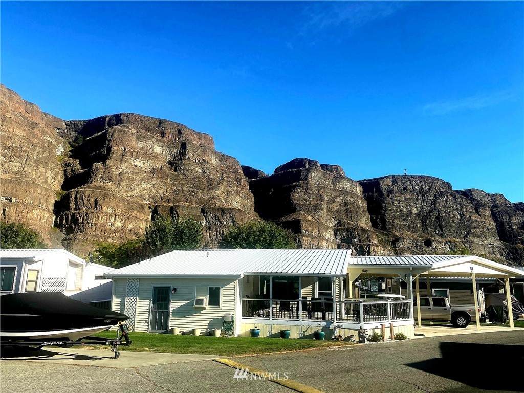 8818 Crescent Bar Road - Photo 1