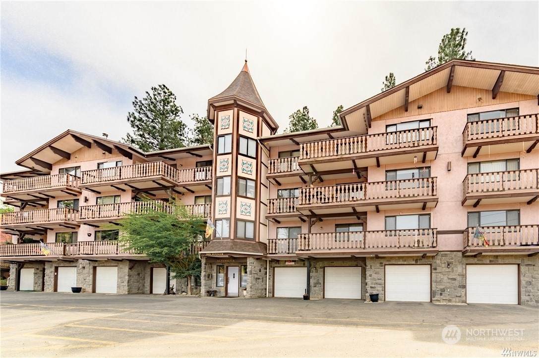 325 Division Street - Photo 1