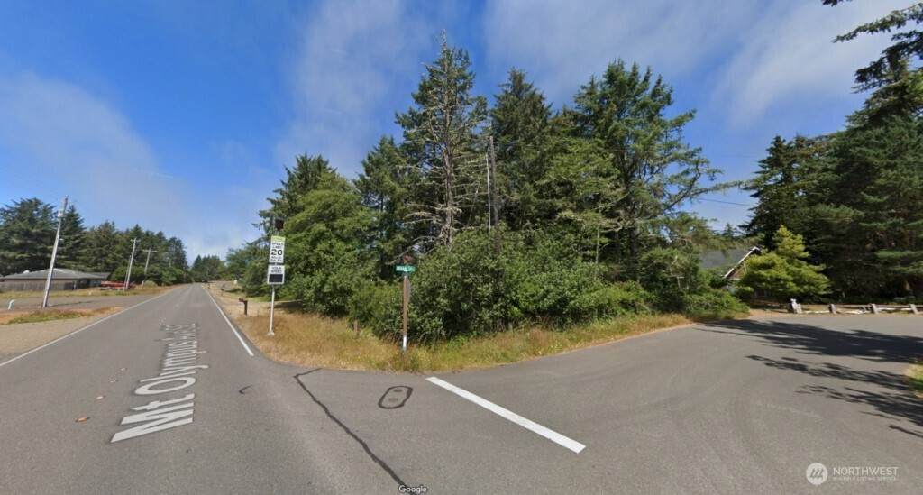 354 Mount Olympus Avenue - Photo 1