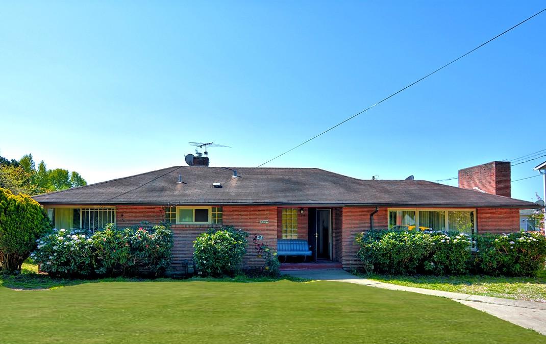 2309 Graham St - Photo 1