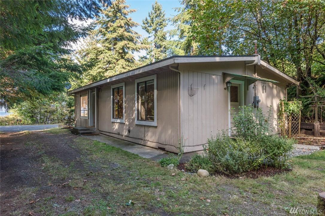 4633 Luana Beach Rd - Photo 1