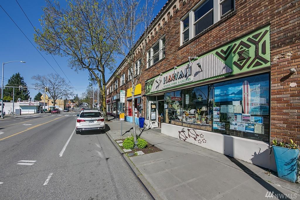 250 45th St - Photo 1
